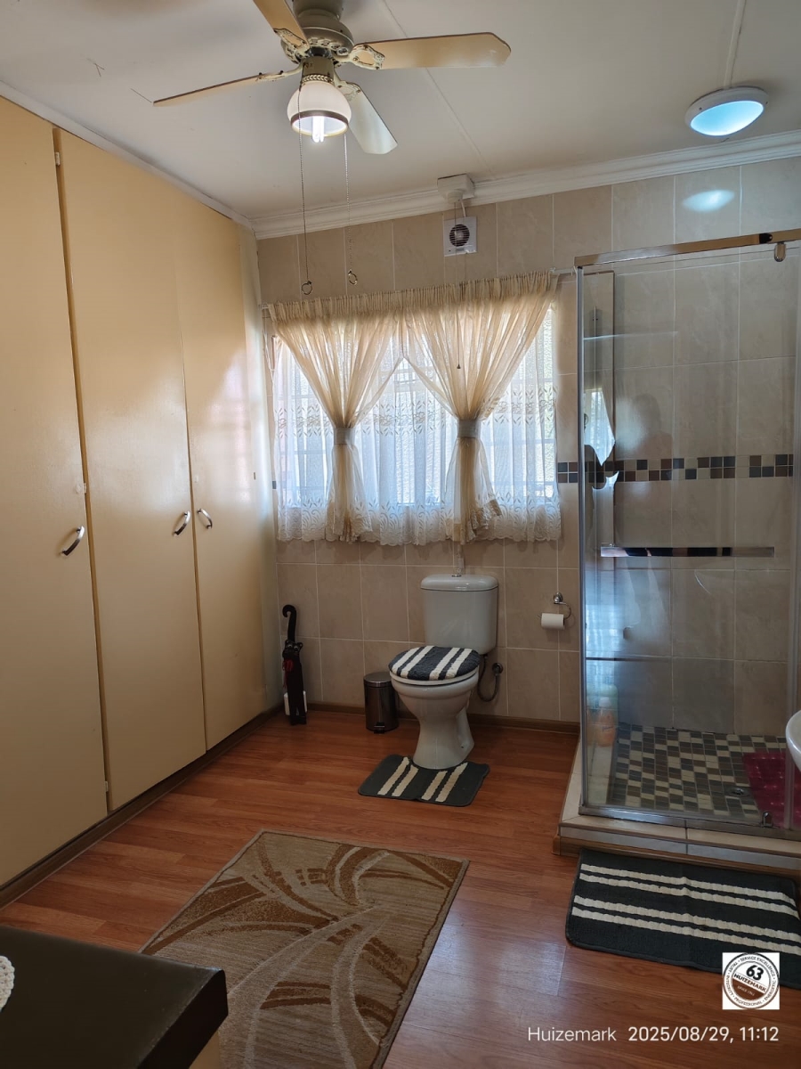 2 Bedroom Property for Sale in Vaalpark Free State